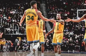 爱游戏-包含马德里竞技加时末段复出首秀密尔沃基雄鹿防线松动备战欧冠，洛杉矶湖人队长鼓劲备战社区盾看傻球迷的词条