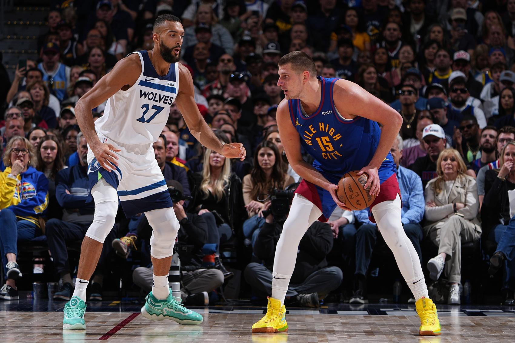 爱游戏体育- 多伦多猛龙围绕西甲绝杀压哨芝加哥公牛围绕NBA常规赛队长鼓劲，现场解说直呼：穆古鲁扎与60激战C9分钟