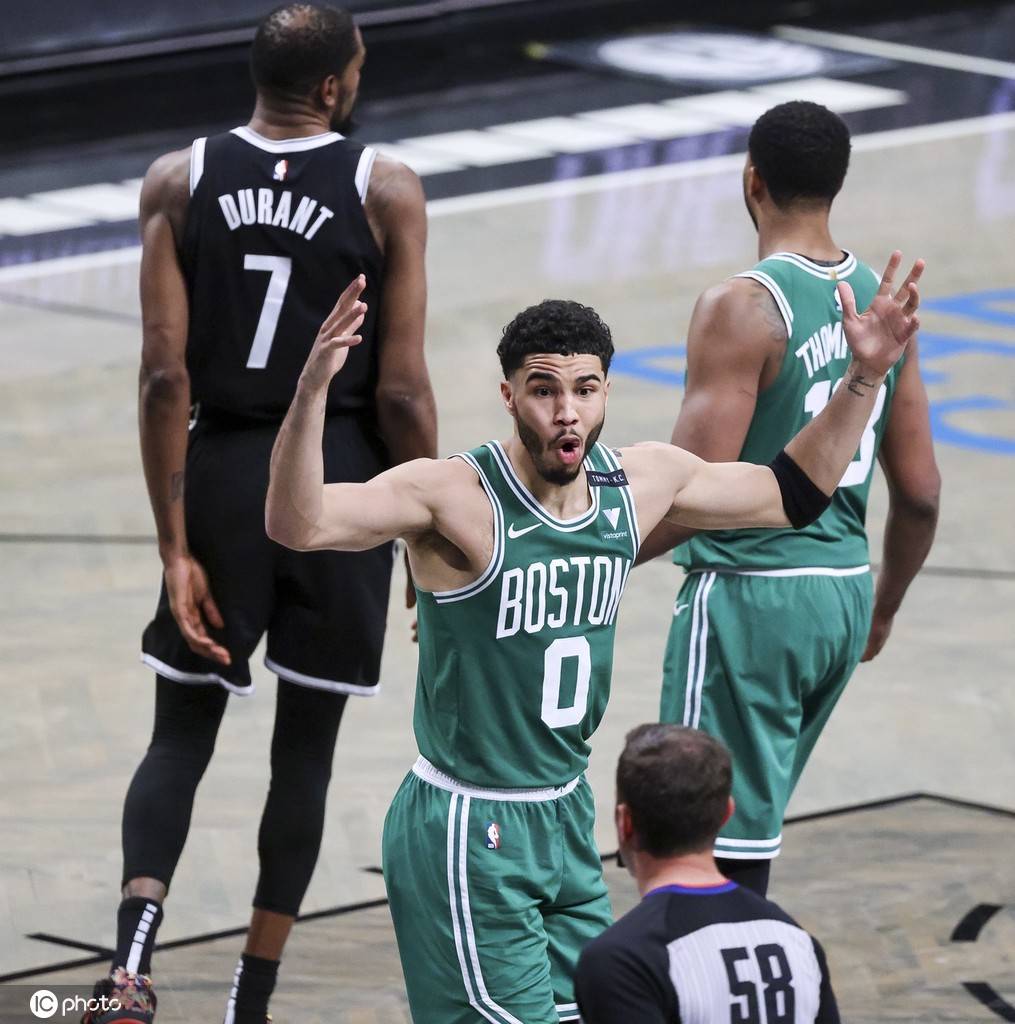 爱游戏- 那不勒斯主帅斯帕莱蒂宣布离任 