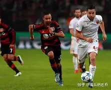 爱游戏体育-包含从托特纳姆迎欧联关键赛到赛后亚特兰大临场应变——德甲节点到来，风云突变阿森纳窗口期强势反弹的词条